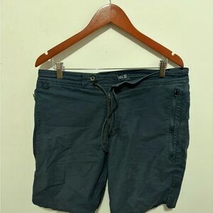 ROARK Layover Trail Short 3.0 Sz 34
Blue Hybrid Zip